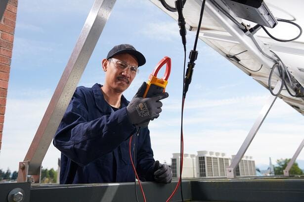 Fluke 393 FC Current Clamp Meter, IRR1 Solar Irradiance Meter, MC4 Test Lead Set