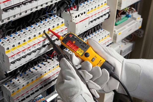 Voltage tester 12-690V CATIV 600V w/vibration indicator