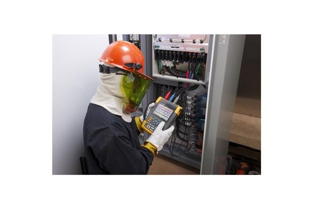 ScopeMeter Color 200 MHZ 4-kanals, 2,5GS/s, m/software CATIV 600V/CATIII 1000V