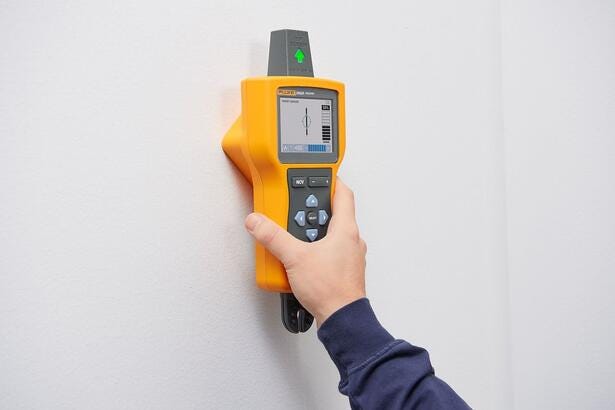 Cable locator transmitter and receiver 12-50-120-230-400V CATIII 300V