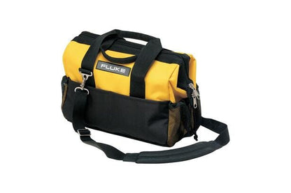 Fluke C550 vejrbestandig værktøjstaske i sort og gul nylon med skulderrem og mange lommer.