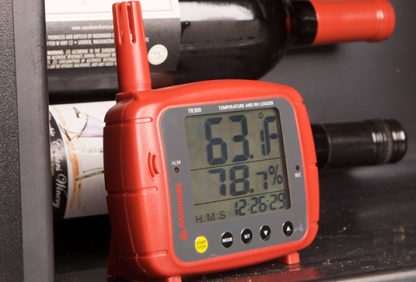 Data logger for temperature and humidity -20 to +70°C / 0-100% RH